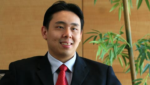 adam khoo trieu phu tre tuoi nhat singapore